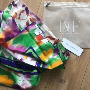 Luxury Designer Diane Von Furstenberg Silk Scarf NWT